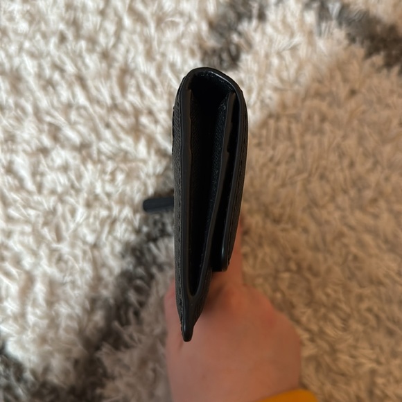 Michael Kors Wallet - Picture 8 of 11